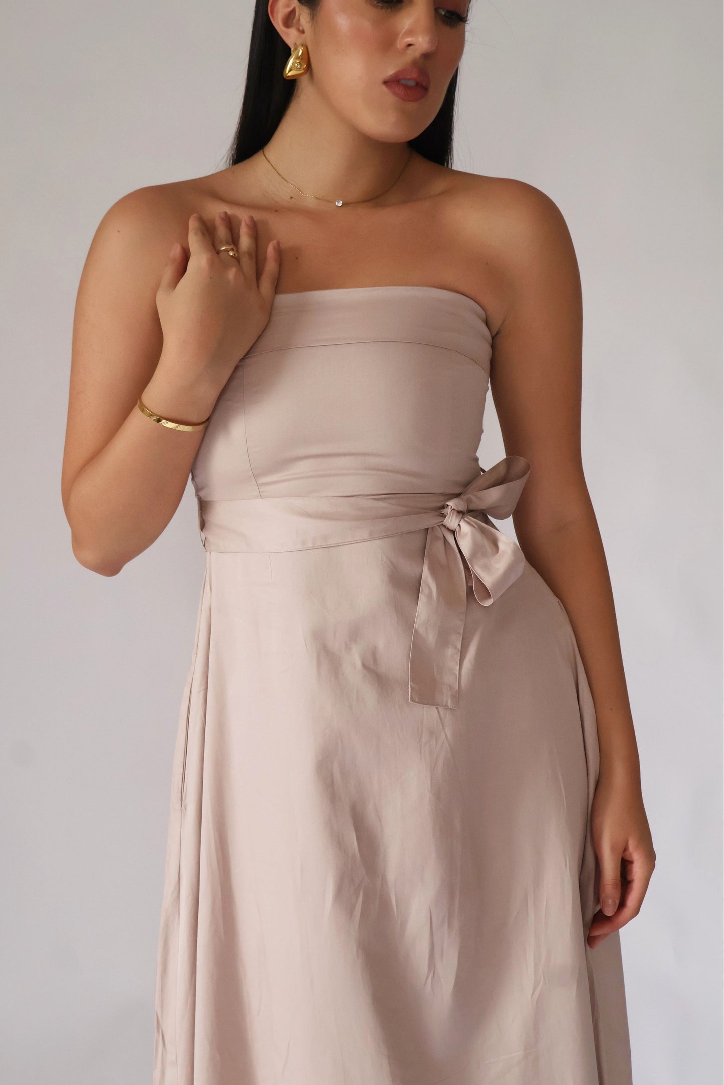 Sand Tube Bow Dress – SIENNA