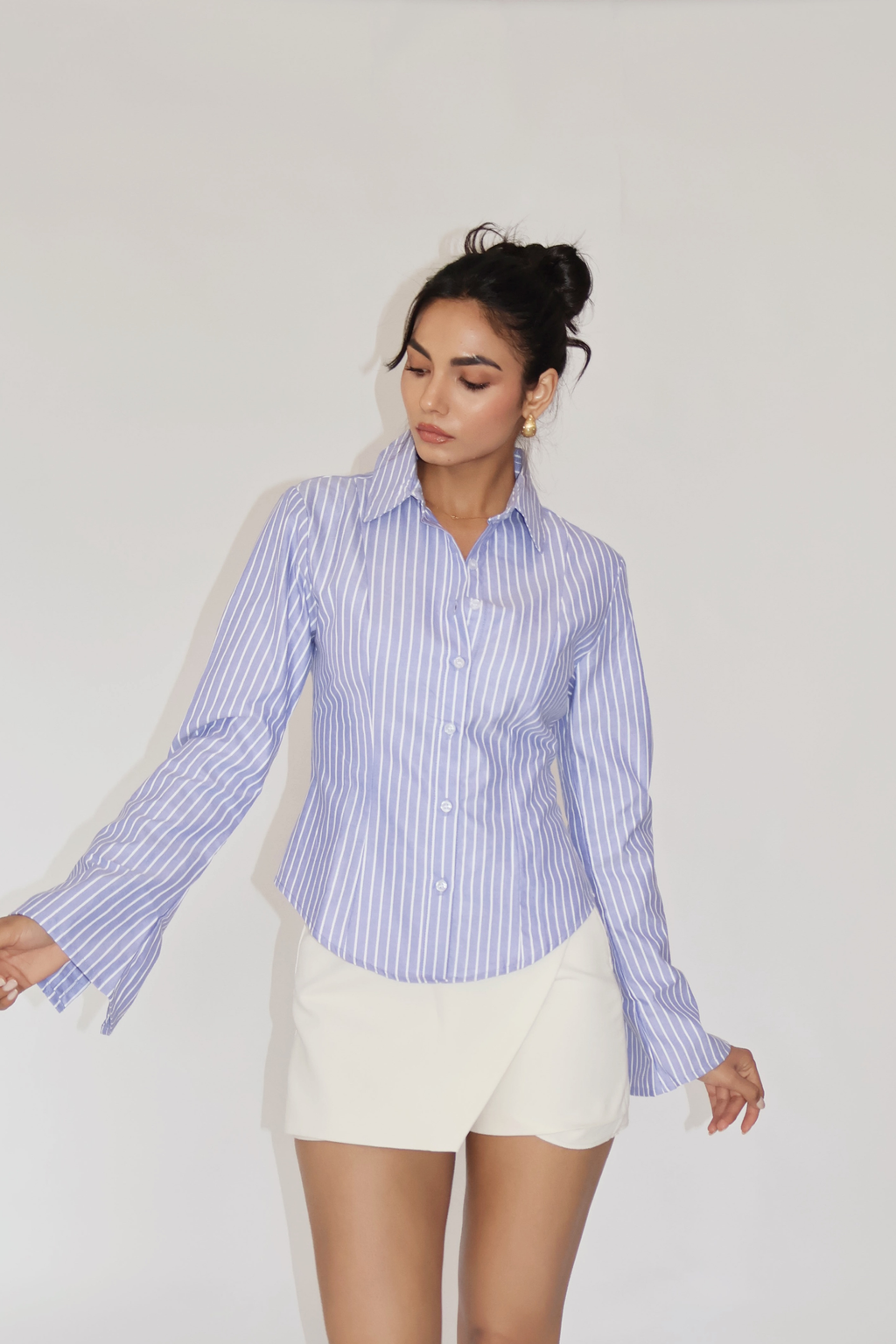 Alvika in Blue Striped Fitted Shirt – IRIS