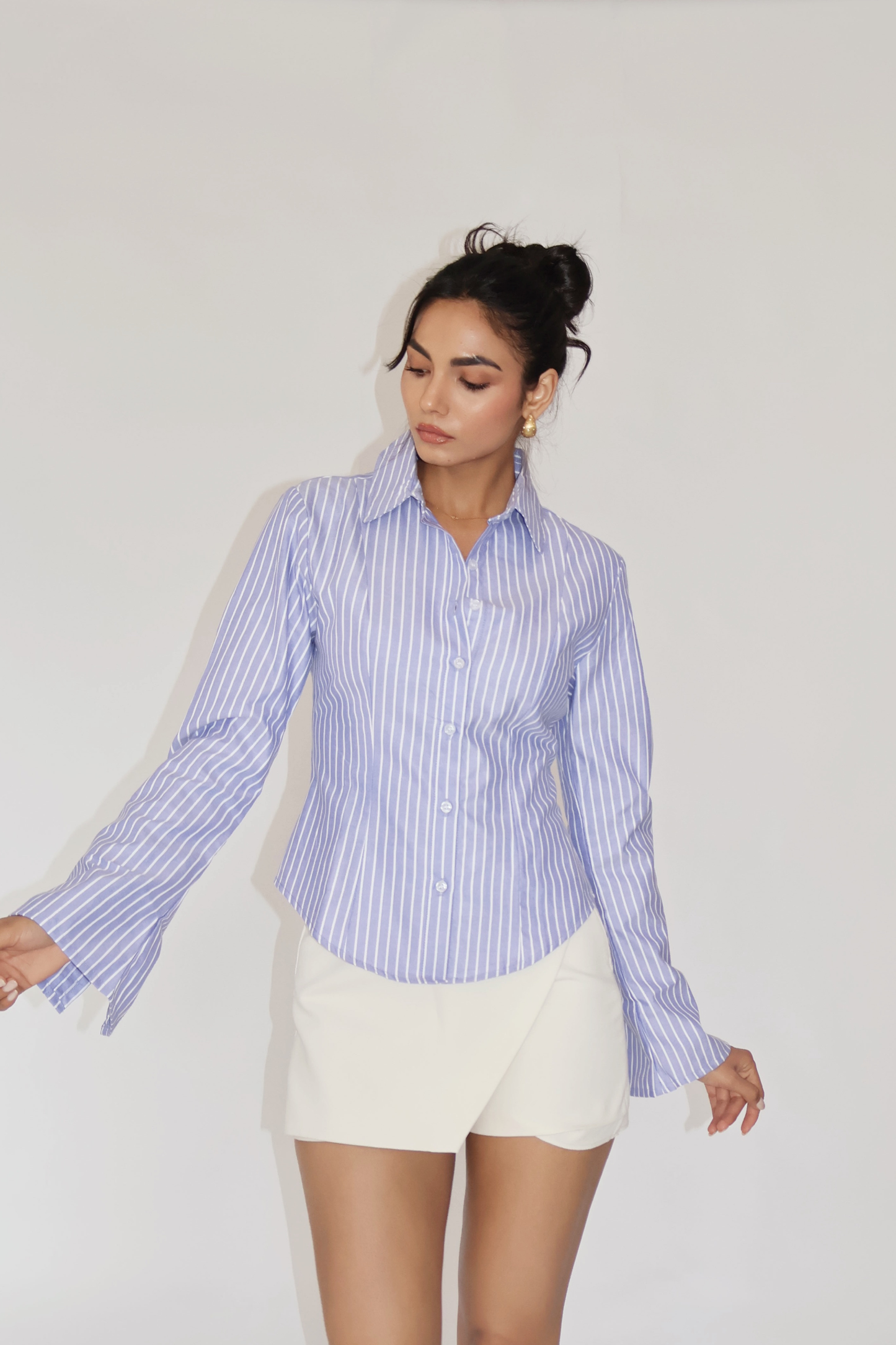 Alvika in Blue Striped Fitted Shirt – IRIS