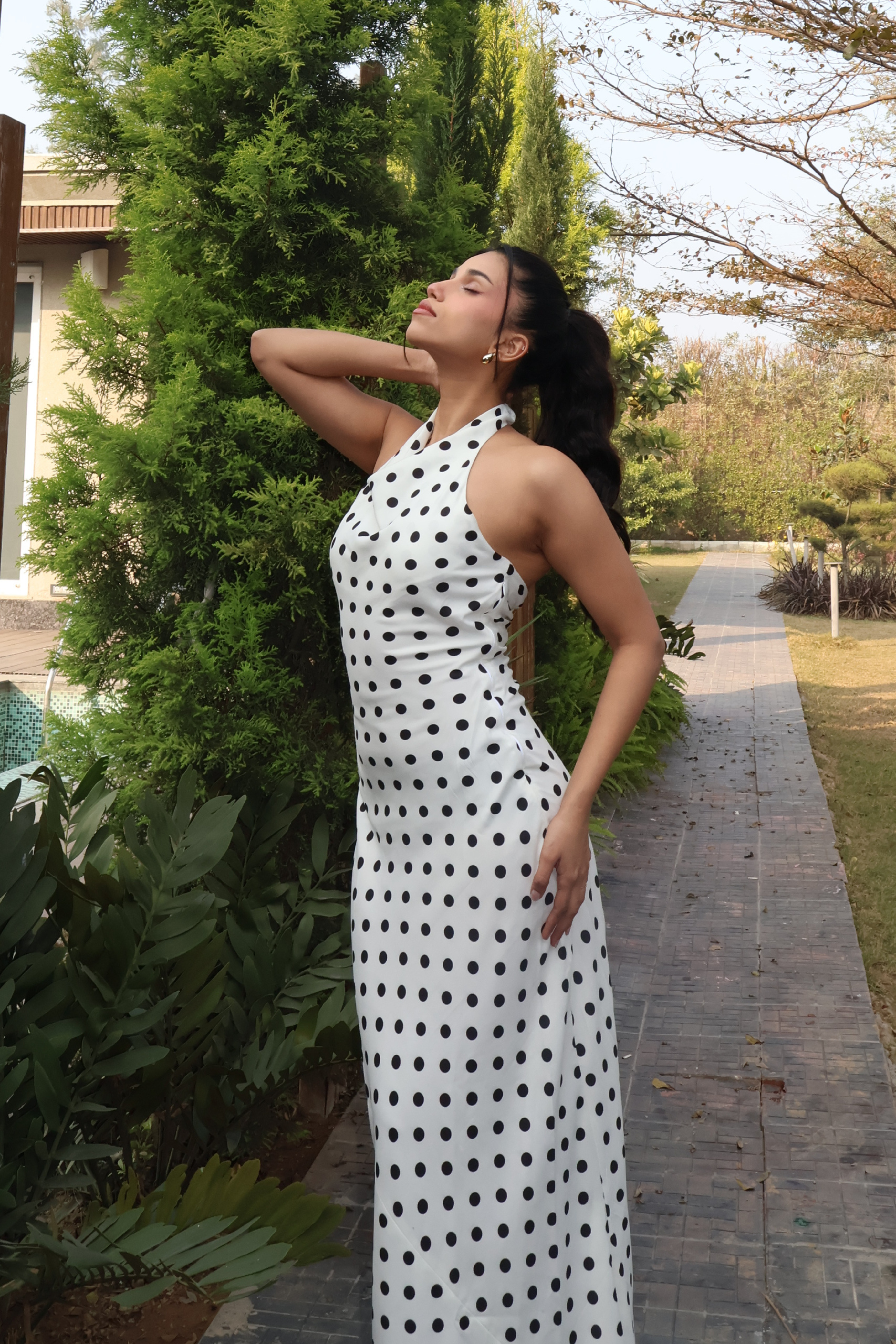 Diwanshi in Lyna Dress White