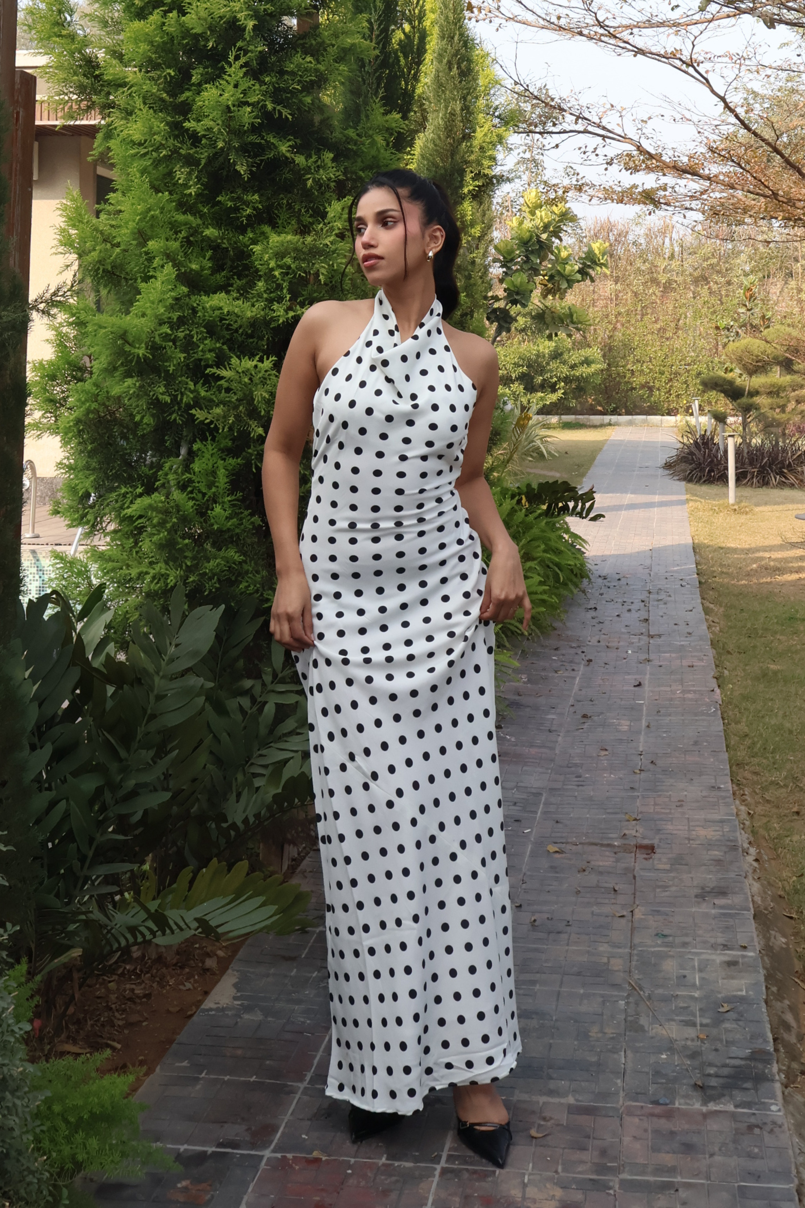 Diwanshi in Lyna Dress White