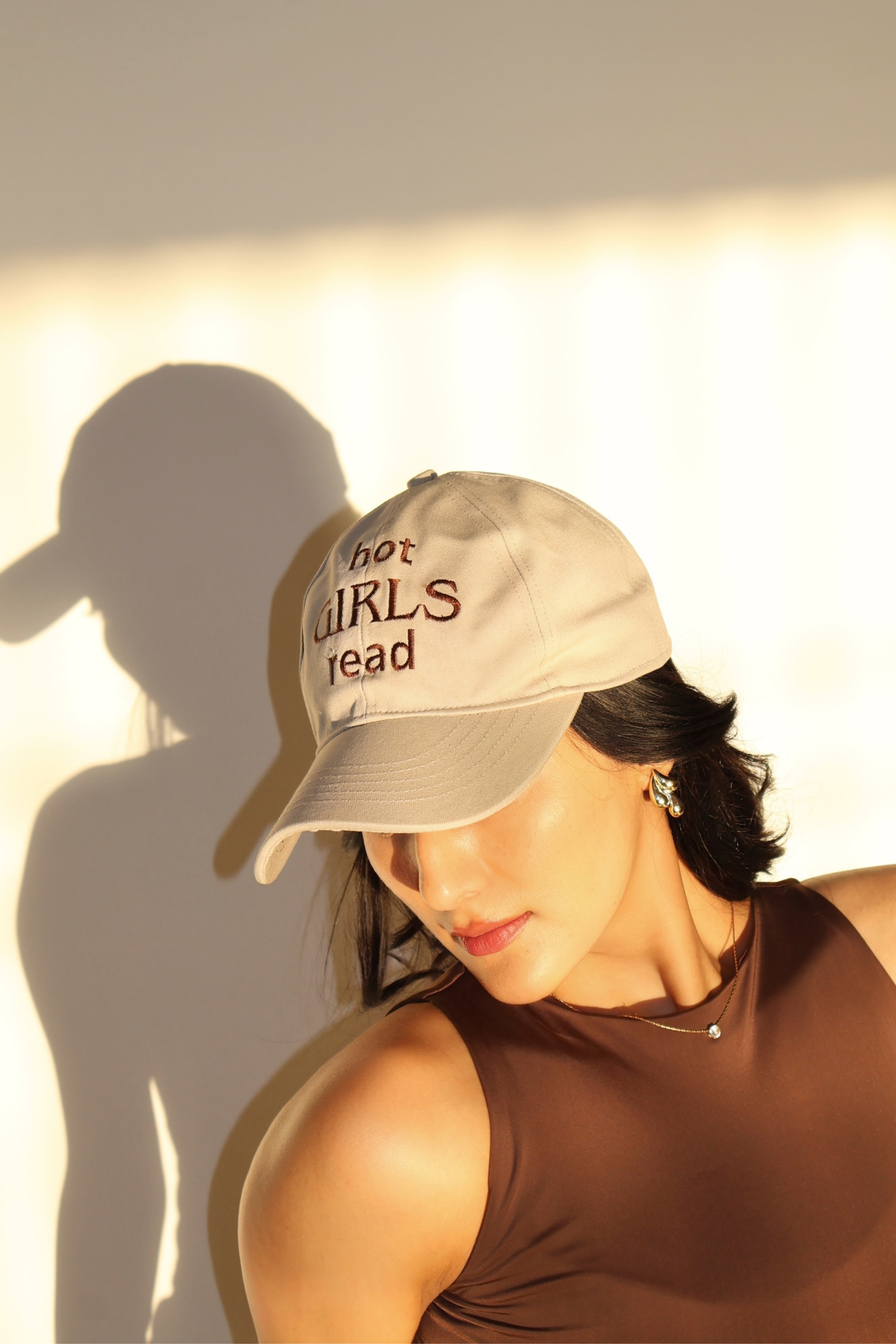 HOT GIRLS READ CAP