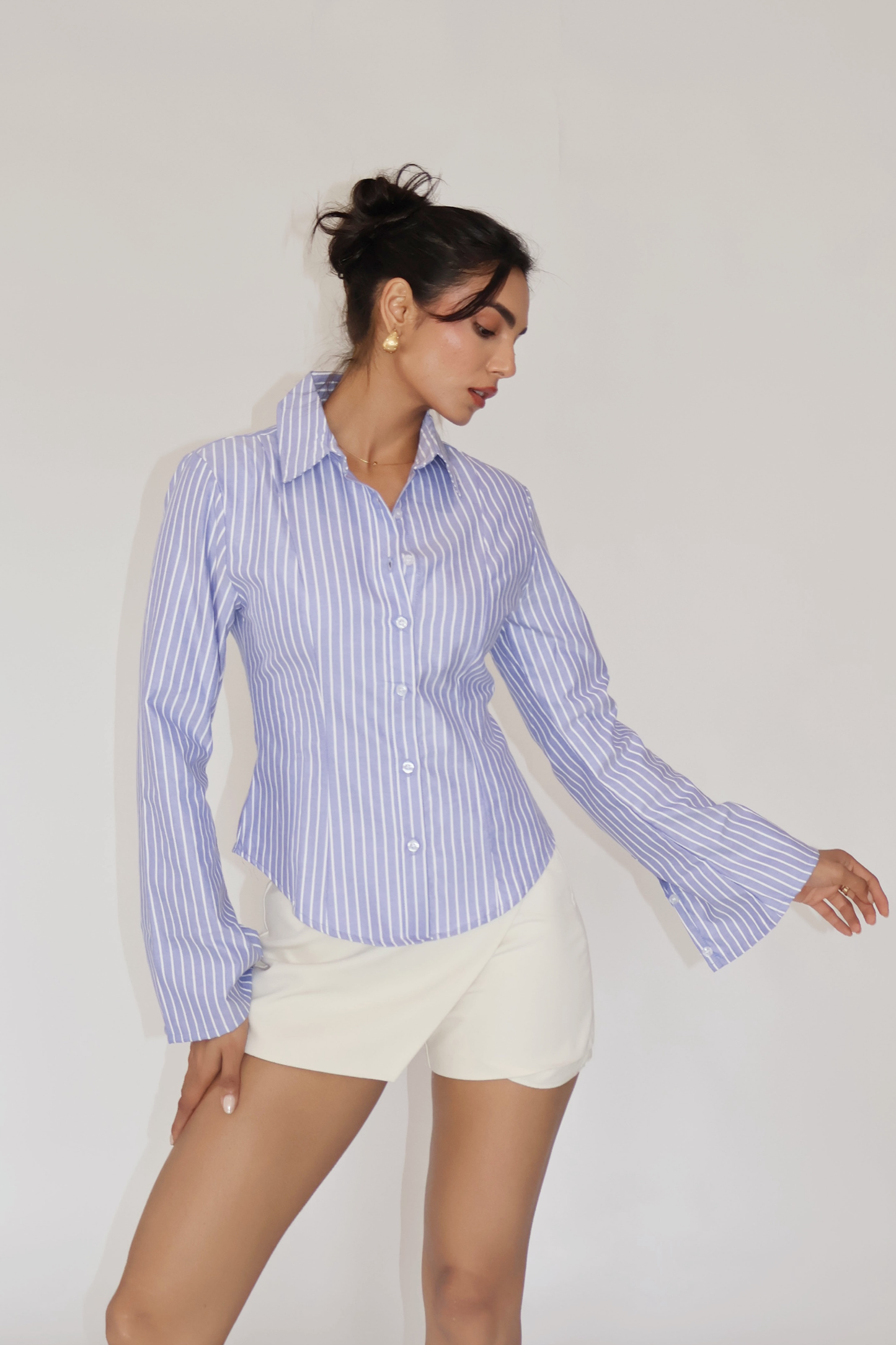 Alvika in Blue Striped Fitted Shirt – IRIS