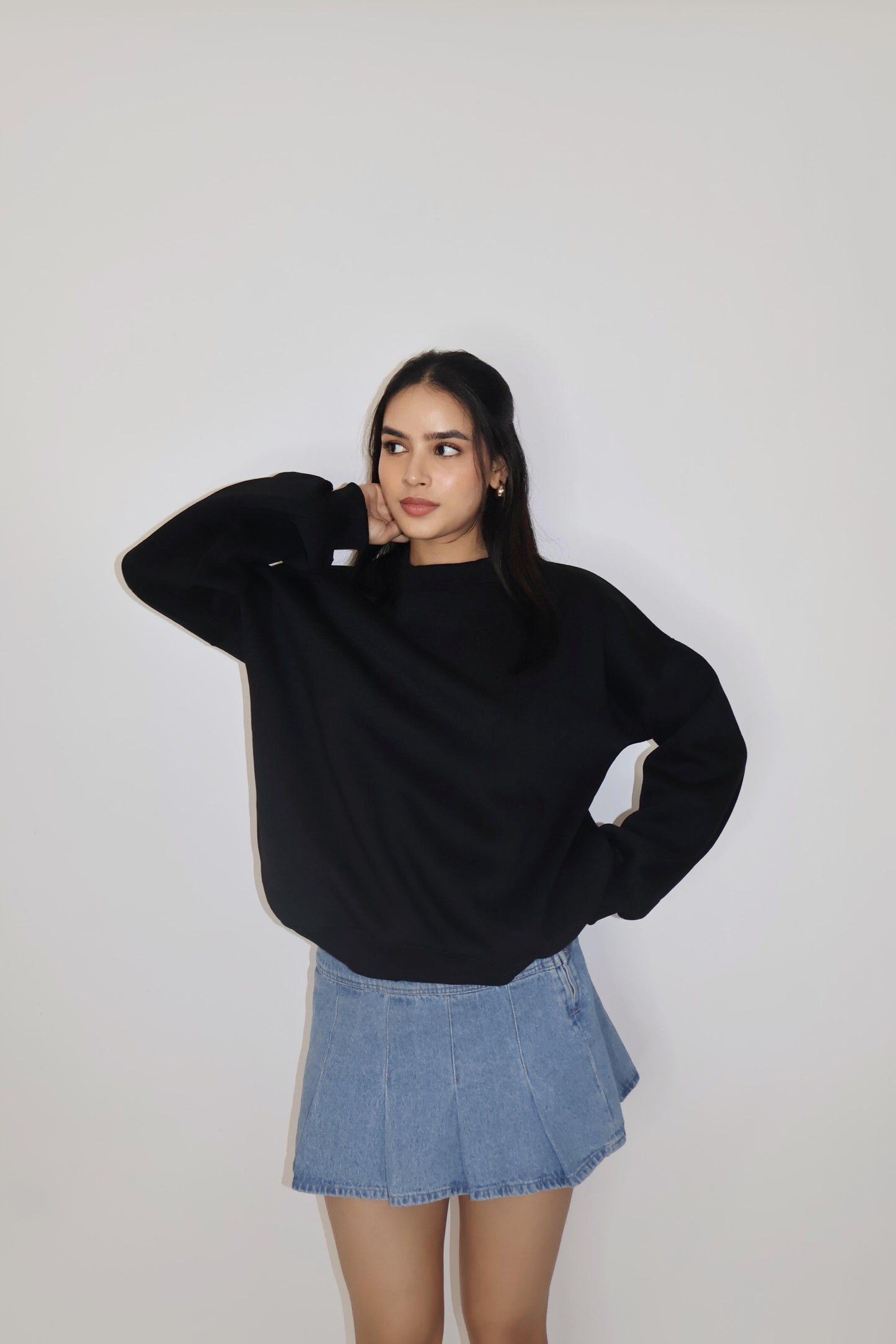 BUTTER SOFT CREWNECK (Onyx)