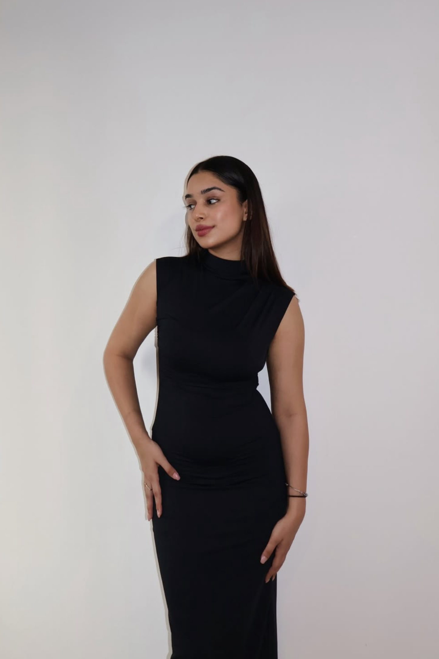 Nidhi in zephyr dress onyx