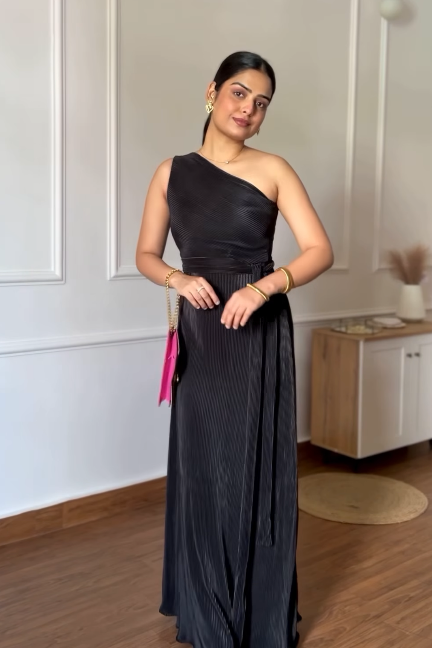 Tanya bed in sun dress onyx