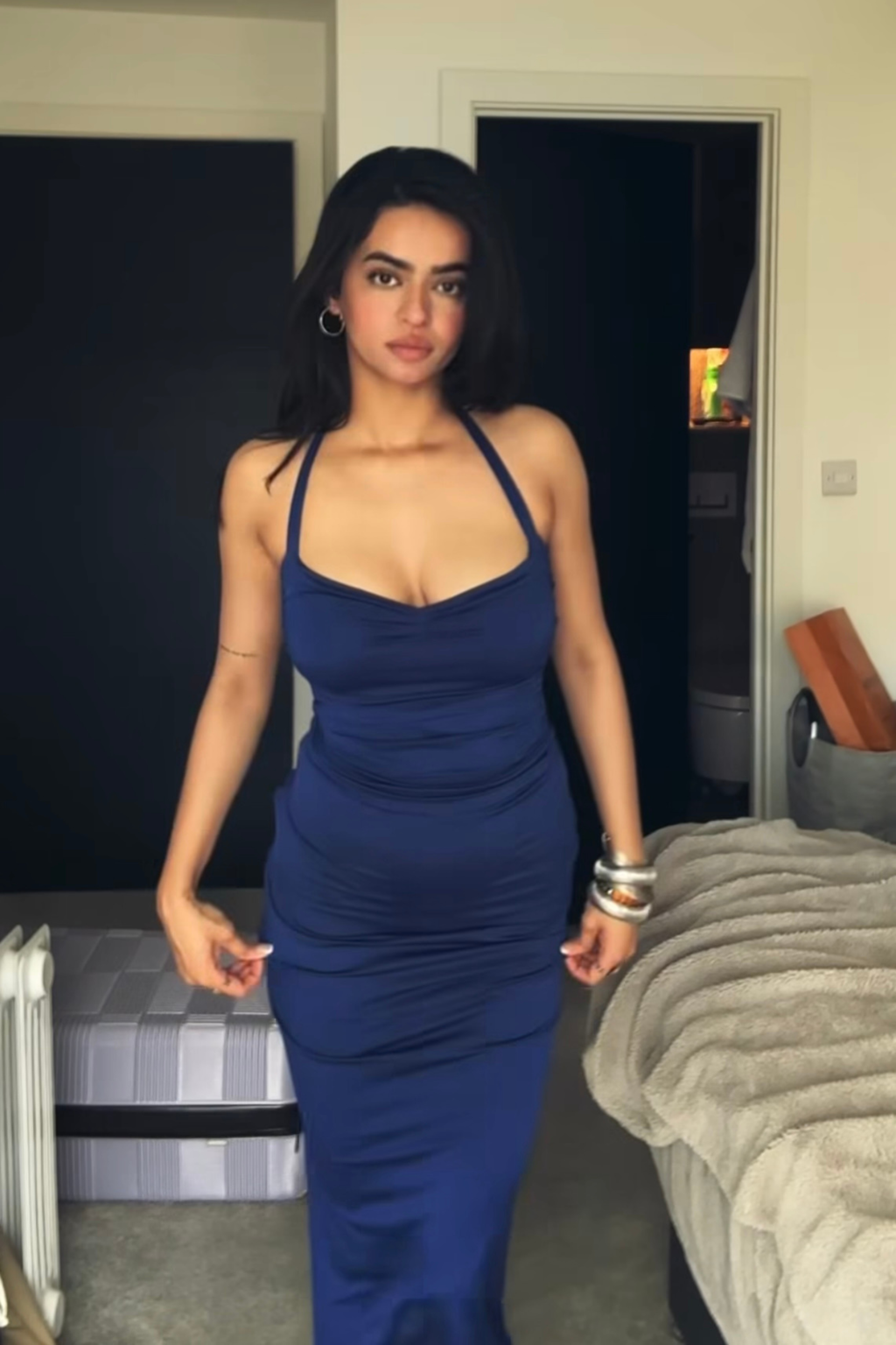Ashi singh in ray dress navy